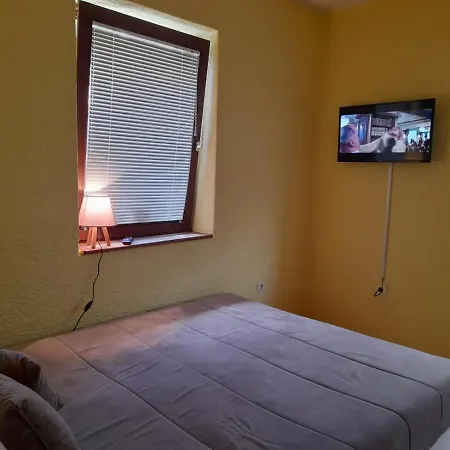公寓 Studio Apartman-Sadrvan